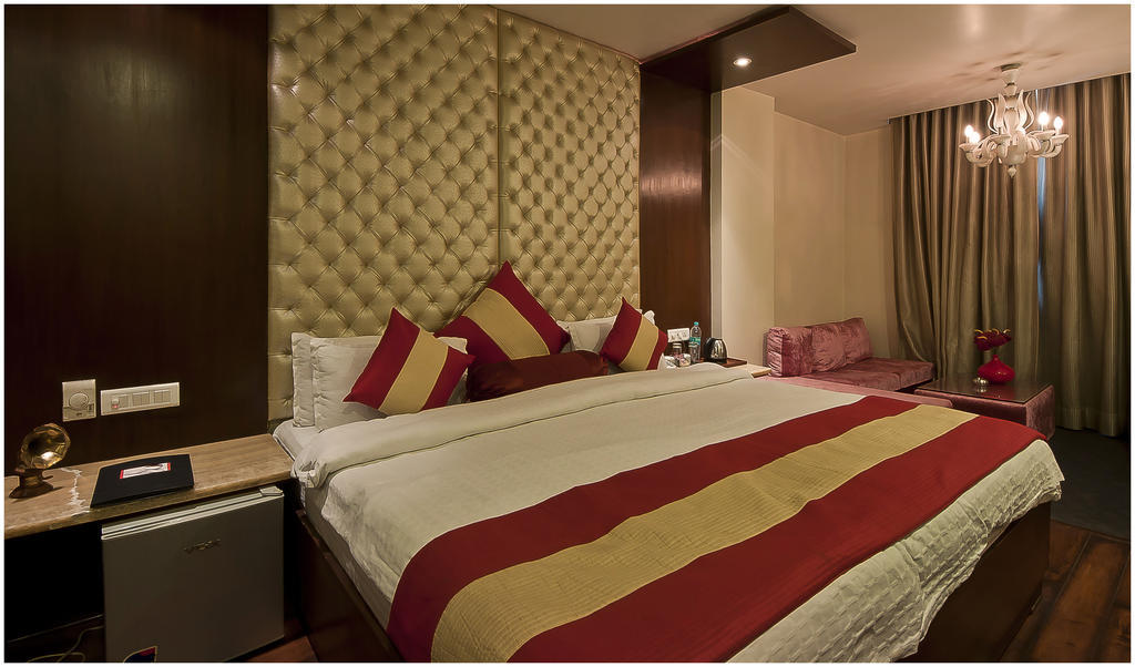 Hotel Aura New Delhi Exterior foto
