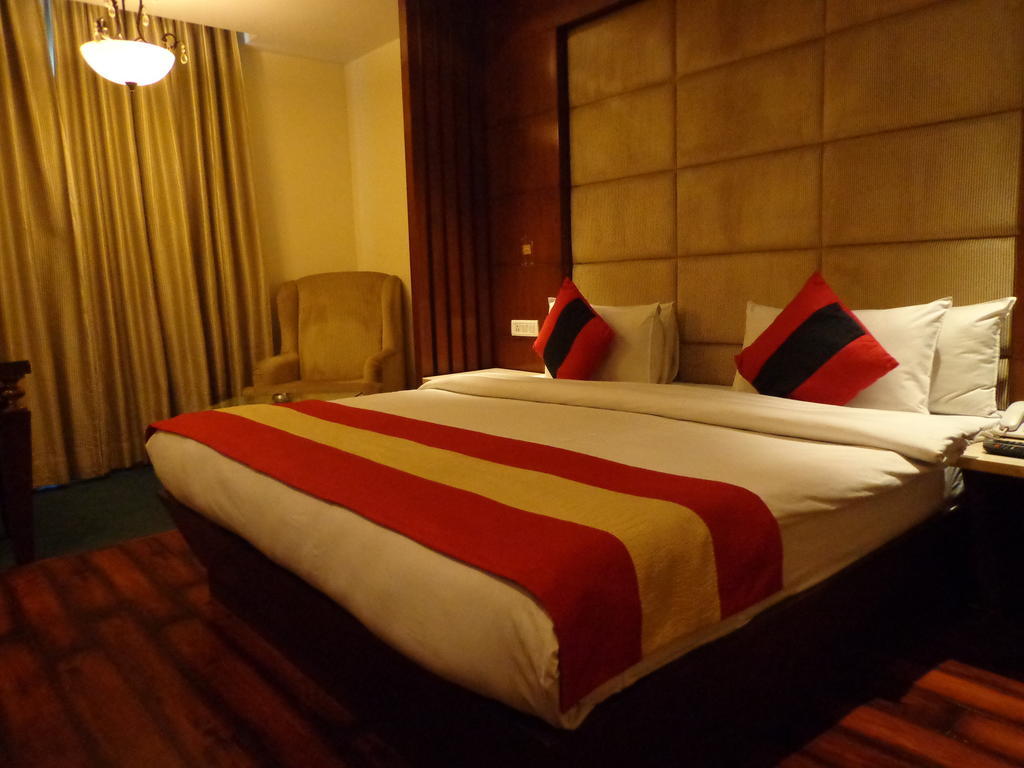 Hotel Aura New Delhi Exterior foto